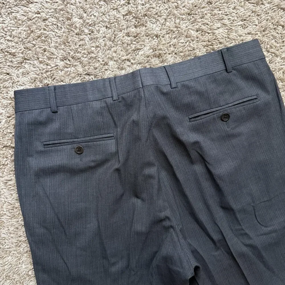 Brooks Brothers 346 Grey Pin Striped Wool Suit Men’s Size 44S Pants 36x27